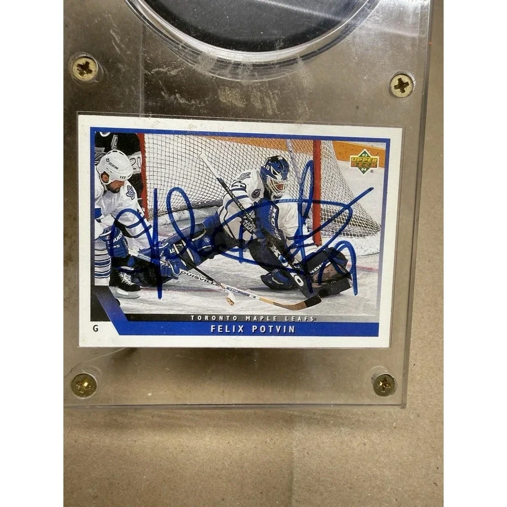 Felix Potvin Signed 1992/93 Upper Deck Card #79 Toronto Maple Leafs